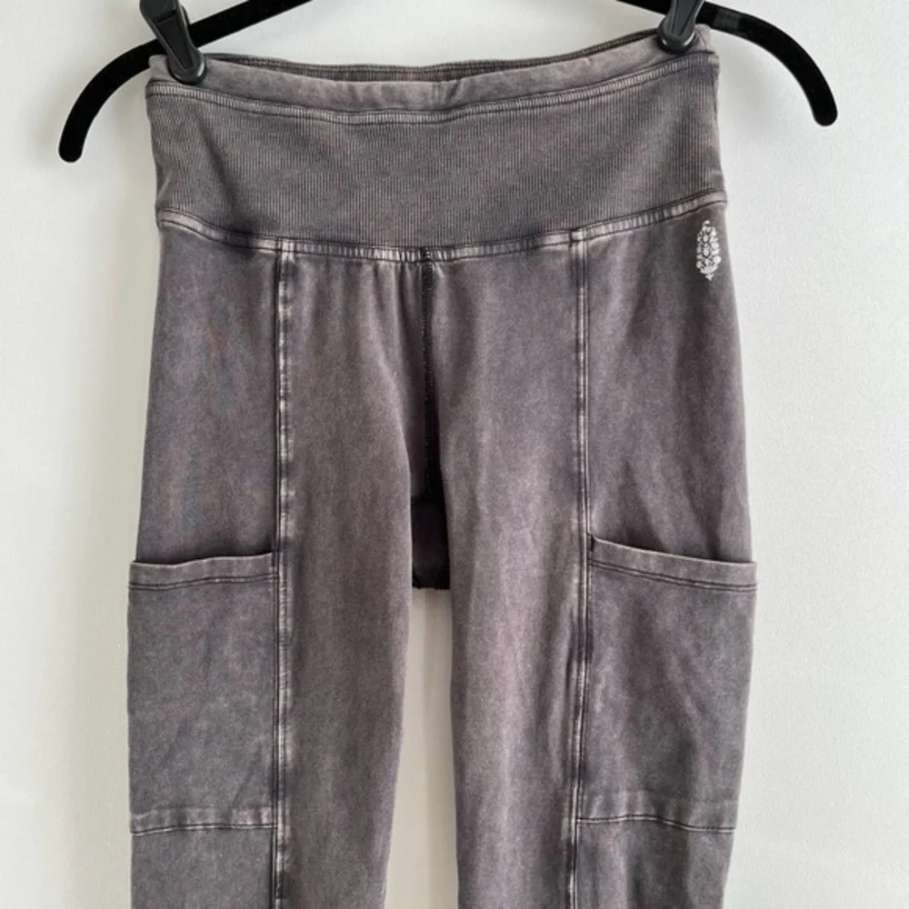 Free People Movement Hotshot Infinity Stirrup Leggings in Black Size XS - Picture 3 of 10